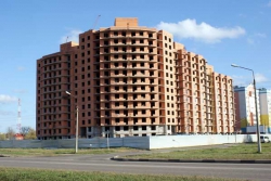 В надежде на девальвацию белорусы скупают квартиры в новостройках
